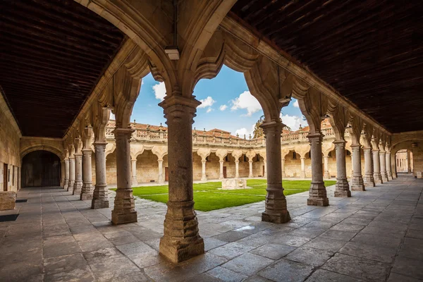 Salamanca tarihi manastır — Stok fotoğraf