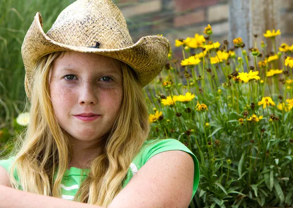 Young girl in cowboy hat. — Stock Photo, Image