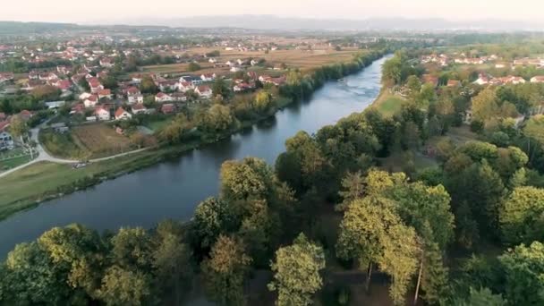 Floden Ibar Mataruska Banja Serbien Husen Runt Flygdrönare Skott — Stockvideo