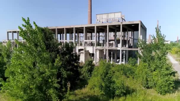 Exterior Ditinggalkan Pabrik Aula Loznica Serbia Chimneys Perkotaan Eksplorasi Dari — Stok Video