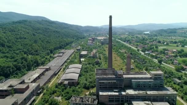 Pabrik Jarahan Viskoza Loznica Serbia Chimneys Perkotaan Eksplorasi Dari Tempat — Stok Video