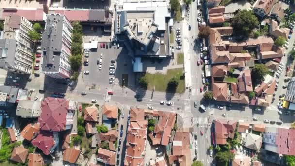 Tiro Cima Para Baixo Centro Pirot Sérvia Edifícios Ruas Praça — Vídeo de Stock