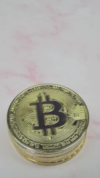 Crypto Munten Stapelen Zich Stop Beweging Goud Zilver Brons Bitcoin — Stockvideo