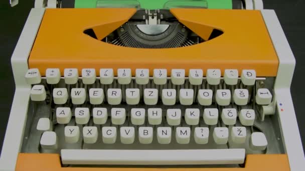 Typewriter Stylish Orange Vintage Mechanical Typing Machine White Keyboard Camera — Stockvideo