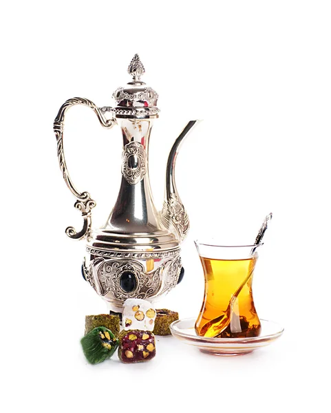 Tè turco e dolci in articoli decorativi, caramelle — Foto Stock