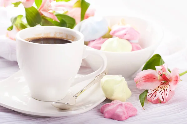 Copa de café y galletas dulces — Foto de Stock