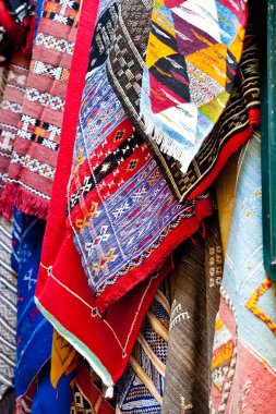 Fas ve berber halı parlak boyalar