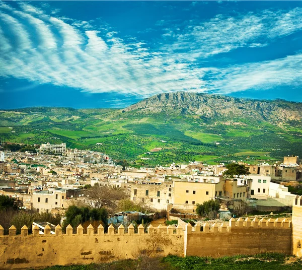 Maroko, krajina městských hradeb v městě fes — Stock fotografie