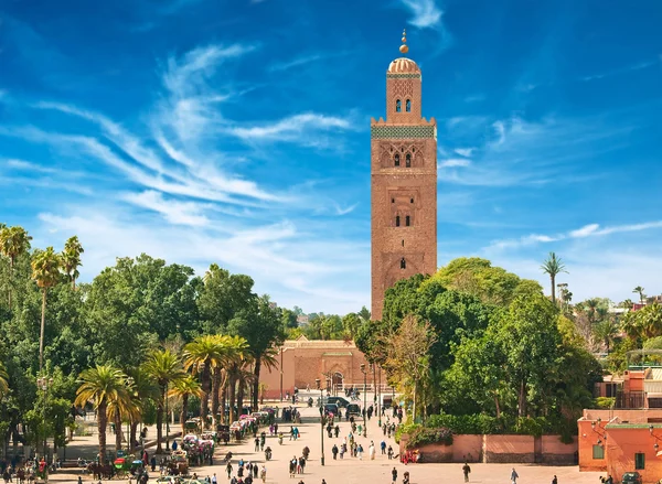 Plaza principal de Marrakech en la antigua Medina. Marruecos . —  Fotos de Stock