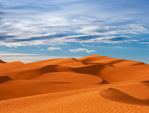 Deserto do Norte de África, barkhans arenosos — Fotografia de Stock