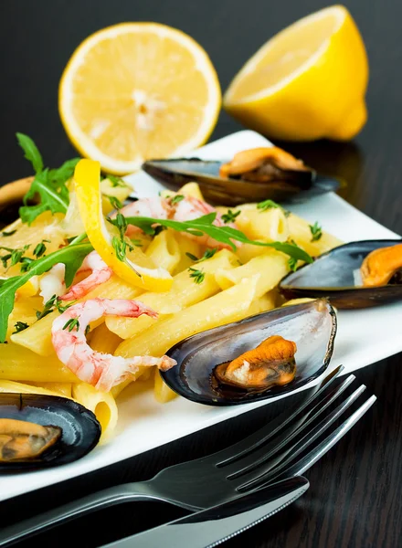 Pasta med musslor — Stockfoto