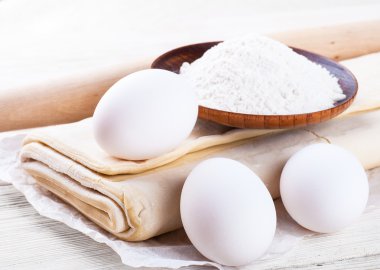 yumurta ve un hamur için