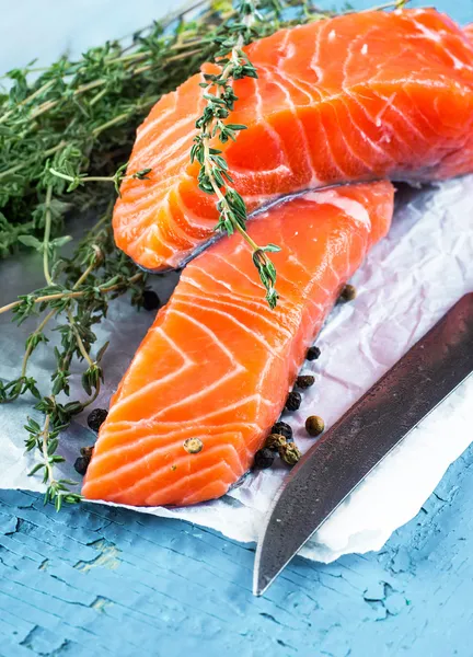 Trout and rosemary — Stock Photo, Image