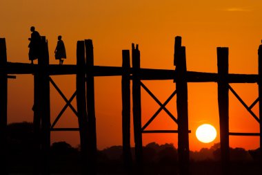 Köprü u-bein tik Köprüsü