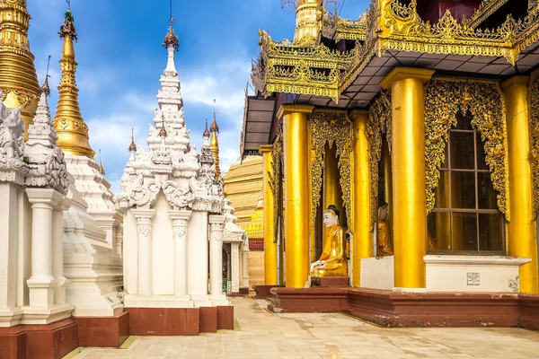 Shwedagon pagoda v yangon, myanmar — Stock fotografie