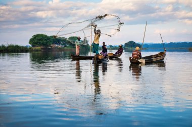 Balıkçılar, Balık tutmak