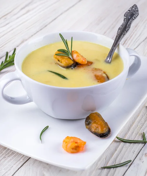 Soup of mussels and shrimp — Stock Photo, Image