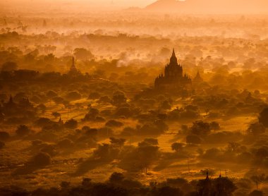 Antik pagodadan bagan içinde