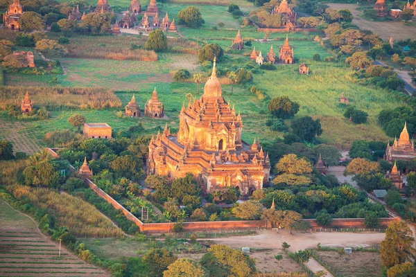 Oude pagodes in bagan — Stockfoto