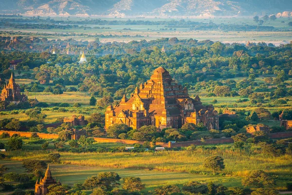 Gamle pagoder i Bagan – stockfoto