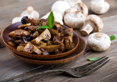 çiğ ve pişmiş petrol