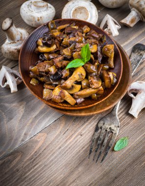 çiğ ve pişmiş petrol