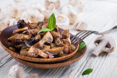 çiğ ve pişmiş petrol