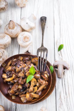 çiğ ve pişmiş petrol