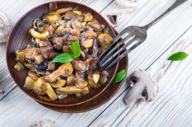 çiğ ve pişmiş petrol