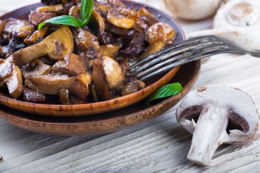 çiğ ve pişmiş petrol