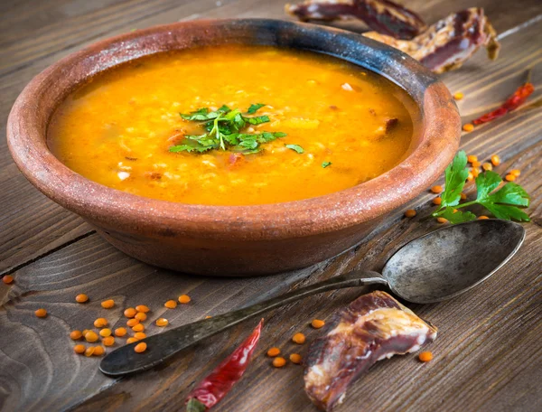 Soup of bulgur and lentils — Stock Photo, Image