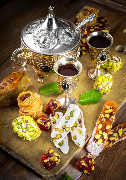 Té con dulces turcos — Foto de Stock