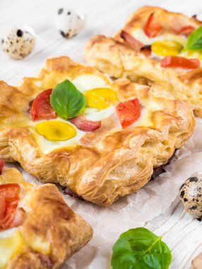 Bıldırcın yumurta Pie