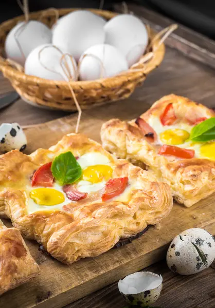 Pie of quail eggs — Stock Photo, Image