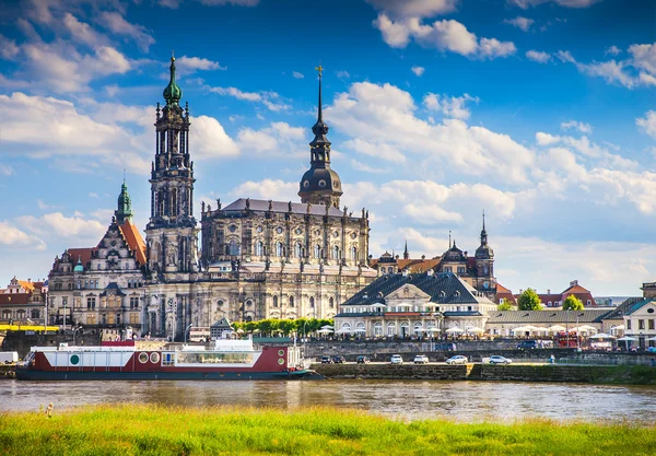 Древний город Дрезден, Германия — стоковое фото