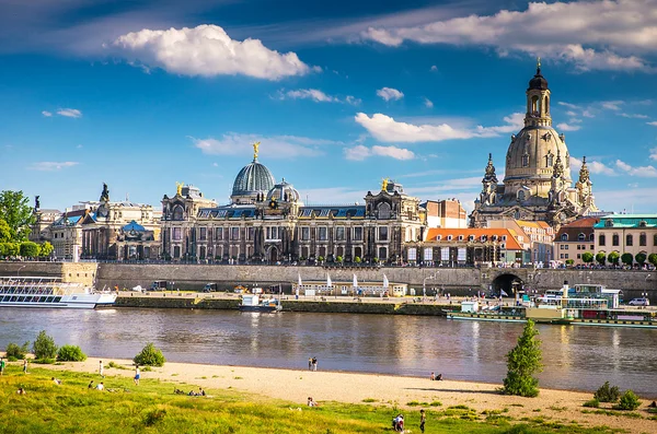 A antiga cidade de Dresden, Alemanha — Fotografia de Stock