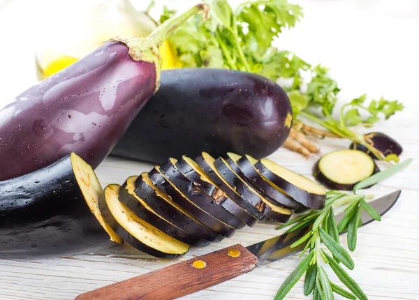 Eggplant and olive oil — Stock Photo, Image