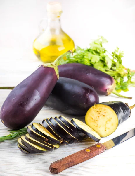 Eggplant and olive oil — Stock Photo, Image