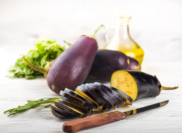 Aubergine en olijfolie — Stockfoto