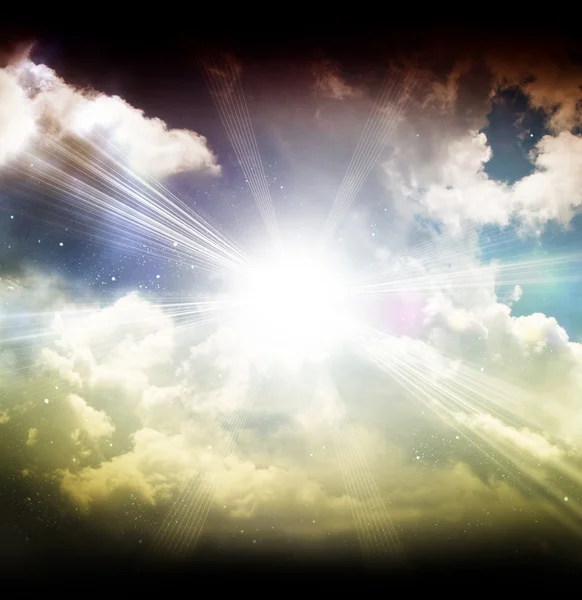 雲と星のブルームーン — ストック写真