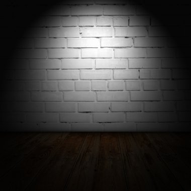 İç odada grunge duvarı var.