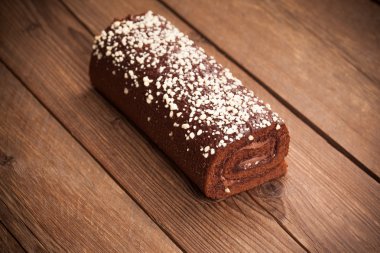 Çikolatalı kek-roll