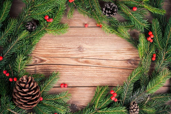Kerstboom takken met decoratie — Stockfoto
