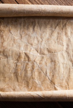 Ahşap zemin üzerine eski kağıt