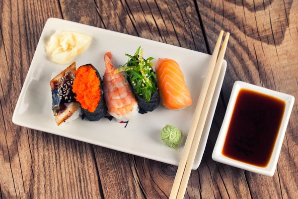 Sushi proaspăt — Fotografie, imagine de stoc