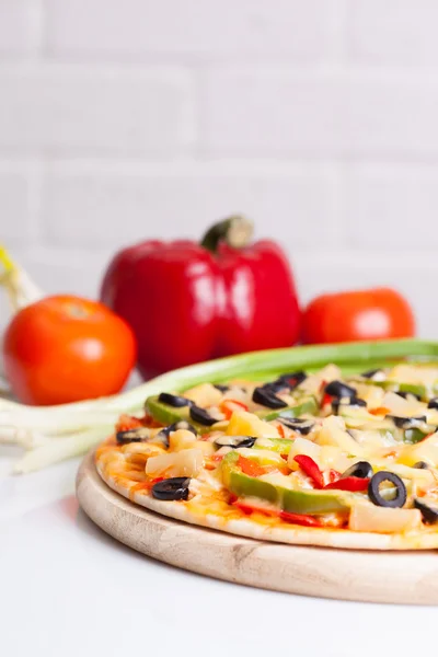 Tasty pizza with vegetables — Stock Photo, Image