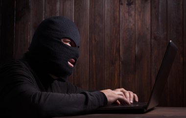 bir yün hacker 