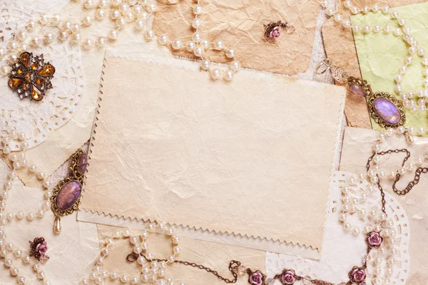 Old paper sheets surrounded by retro women's accessories — Stock Photo, Image