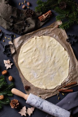 Noel pişirme ve pişirme, merdaneli hamur.