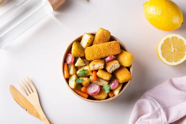 Vegan Plant based fish, fishless fingers with roasted vegetables — Stock Photo, Image